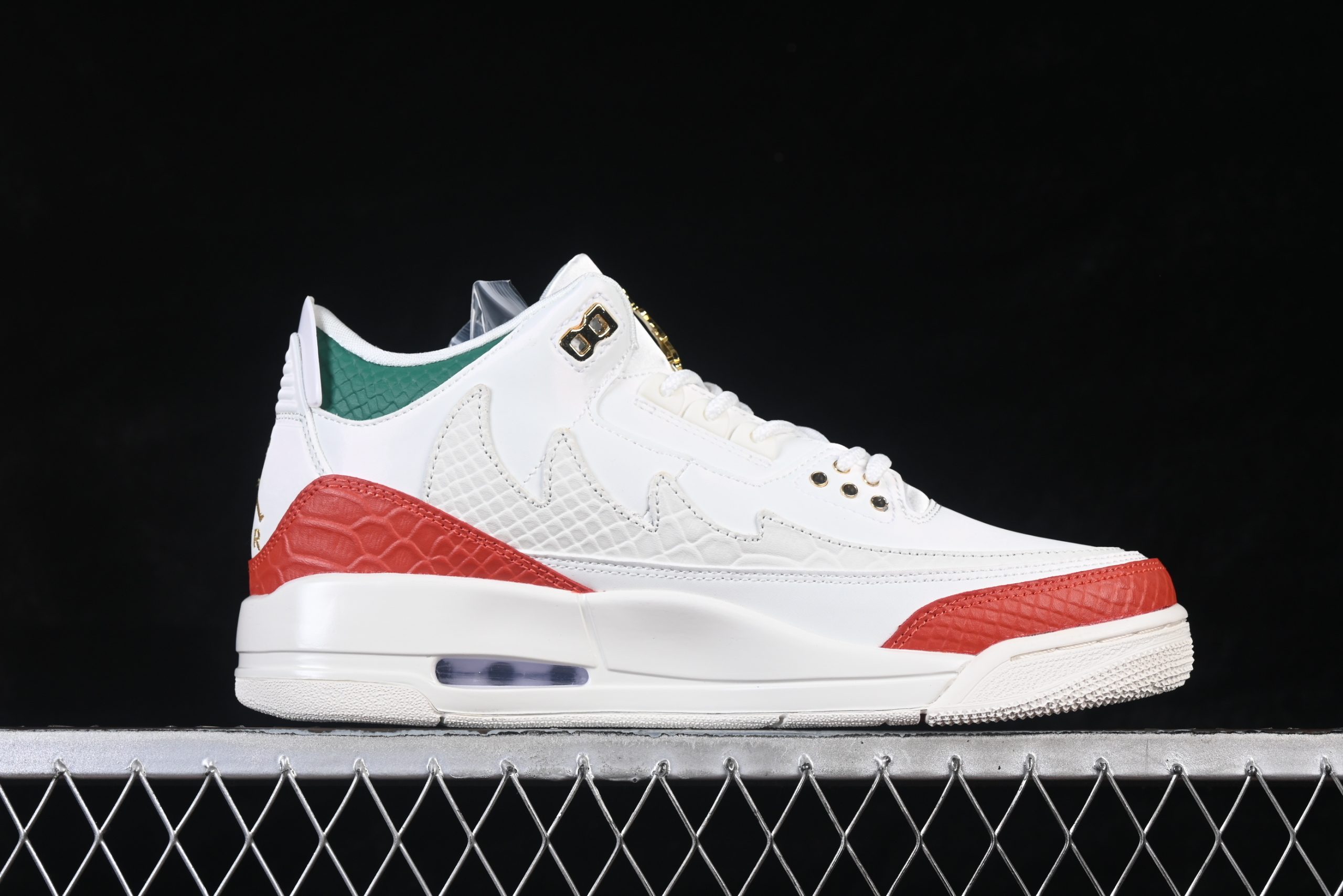 AJ3 Sneaker Retro 'El Vuelo' Summit White and Pine Green IO1752-100 - Image 2