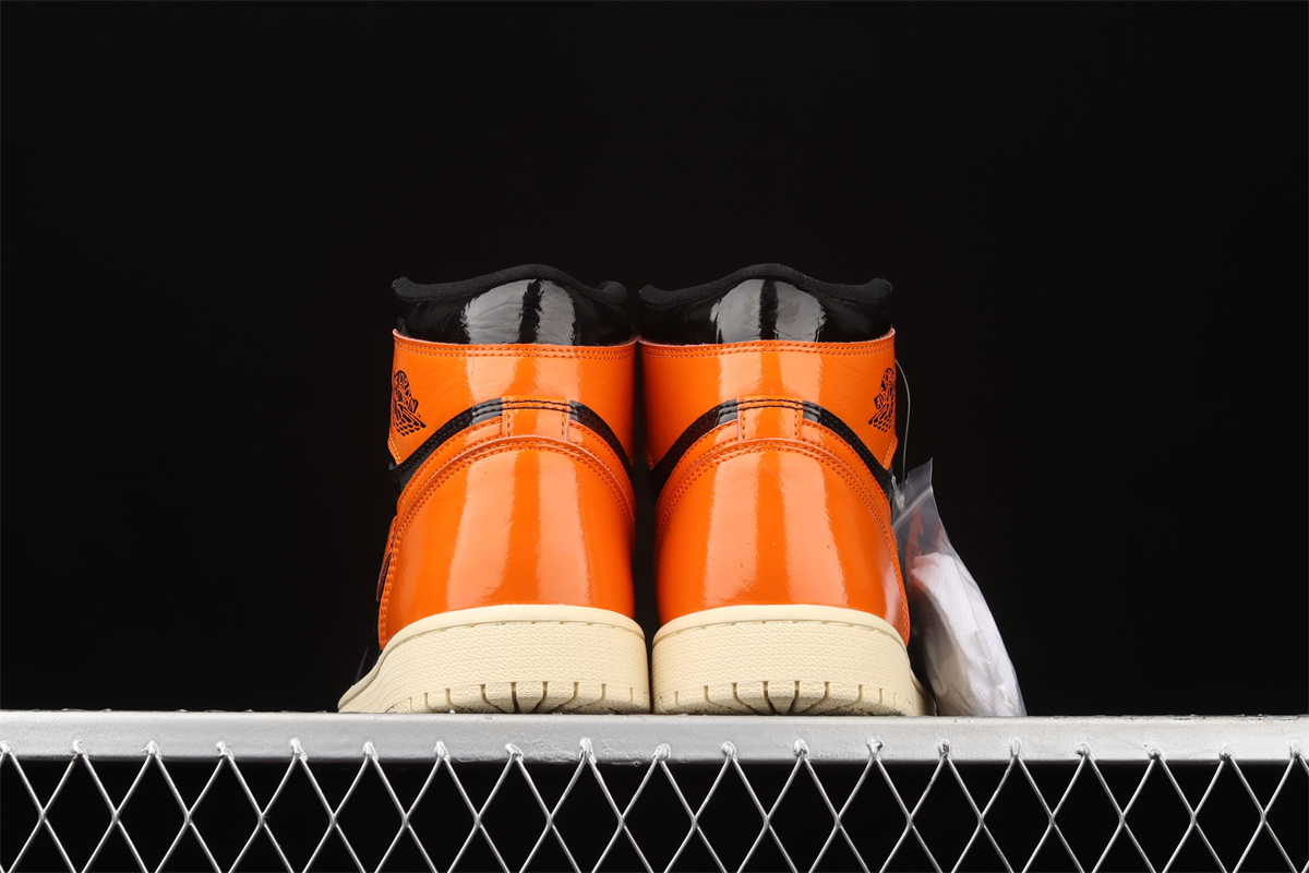 AJ1 Retro High Shattered Backboard 3.0 555088-028 - Image 5