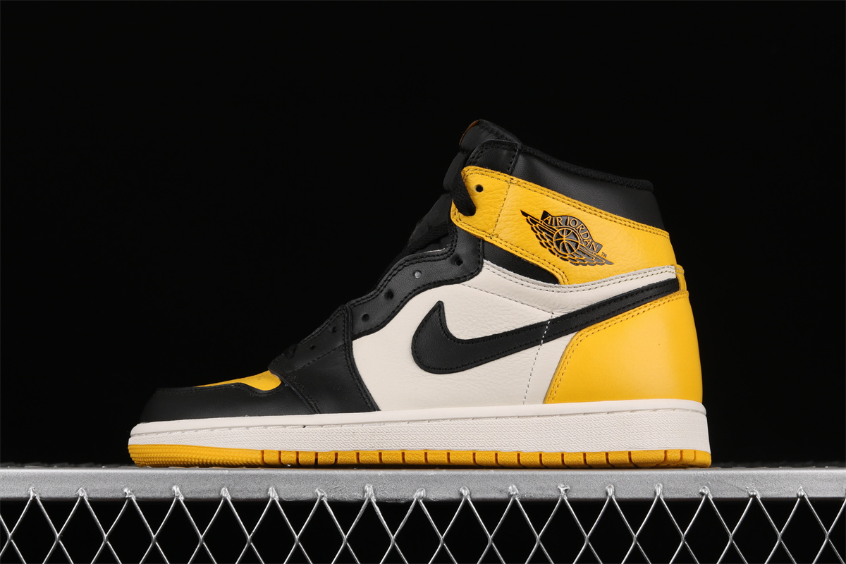 AJ1 Retro High OG Hi Res Yellow/Hi Res Yellow/Core Black AR1020-700