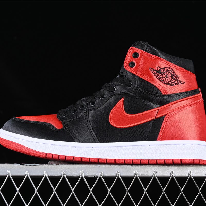 AJ1 Retro High OG Satin Bred FD4810-061