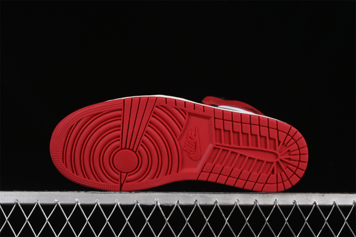 AJ1 1 High OG Black Toe Sneaker DZ5485-106 - Image 6