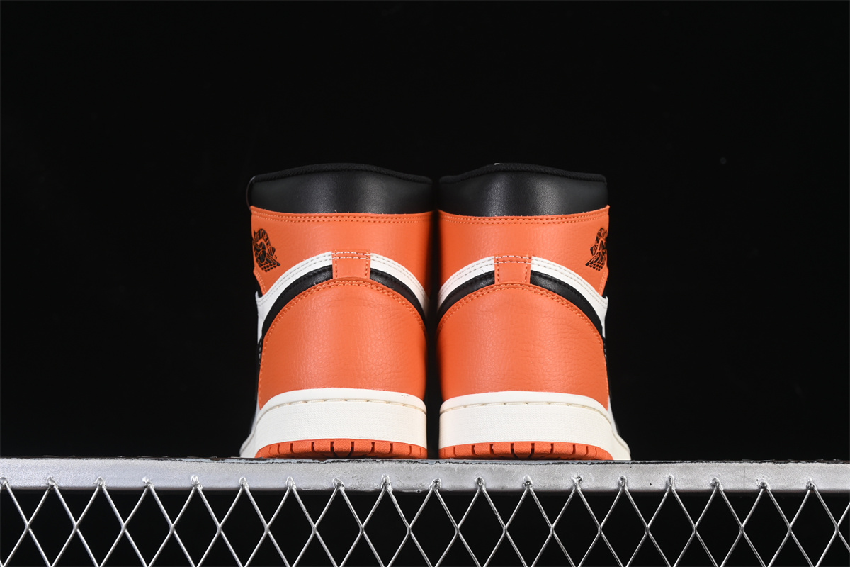 AJ1 Retro High OG Shattered Backboard DZ5485-008 - Image 3