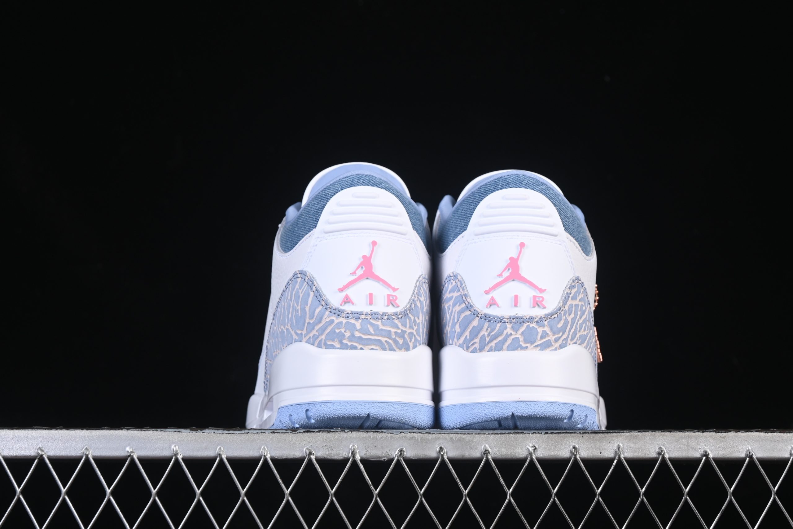 AJ3 Retro White Cobalt Bliss HQ0784-101 - Image 3