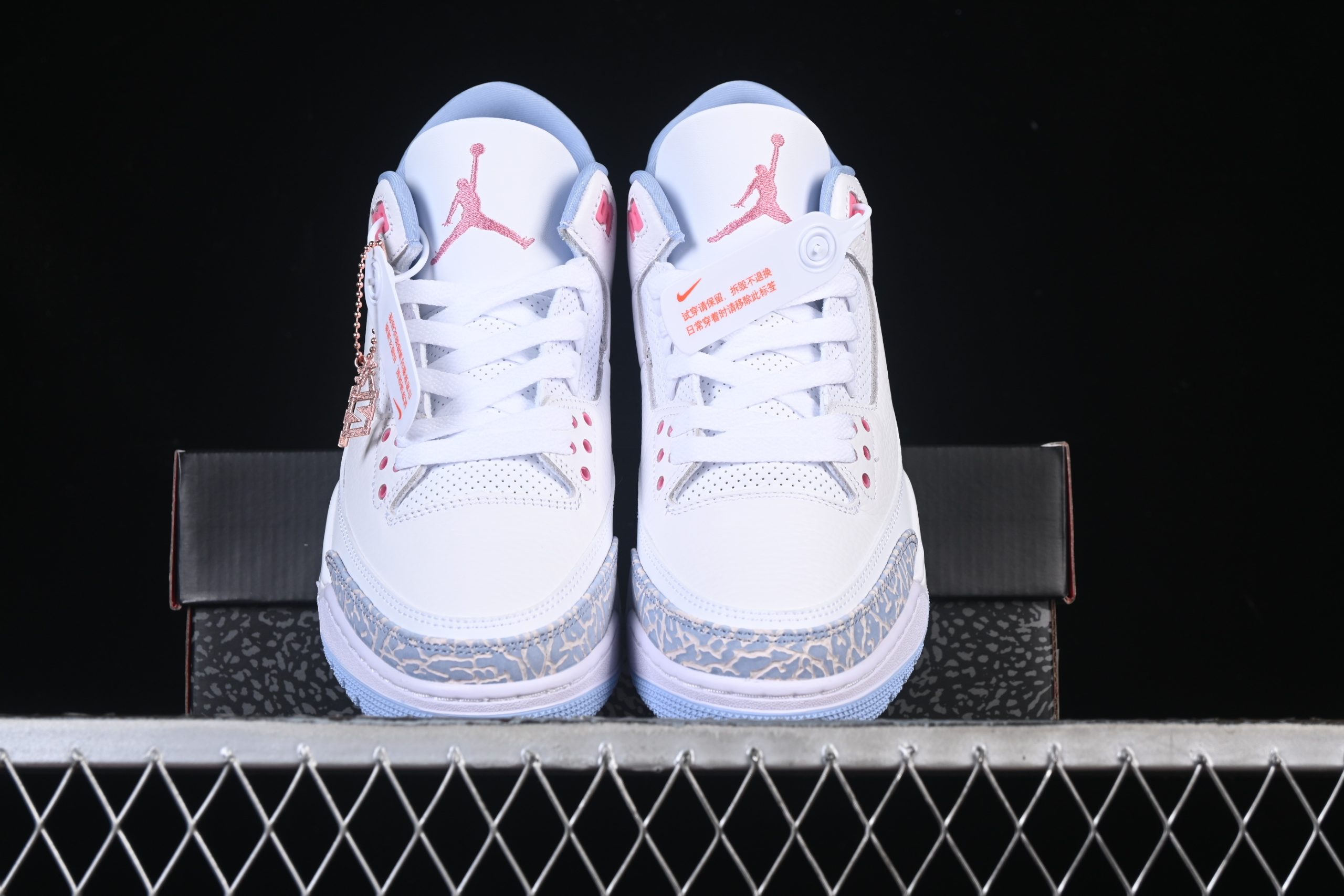 AJ3 Retro White Cobalt Bliss HQ0784-101 - Image 4