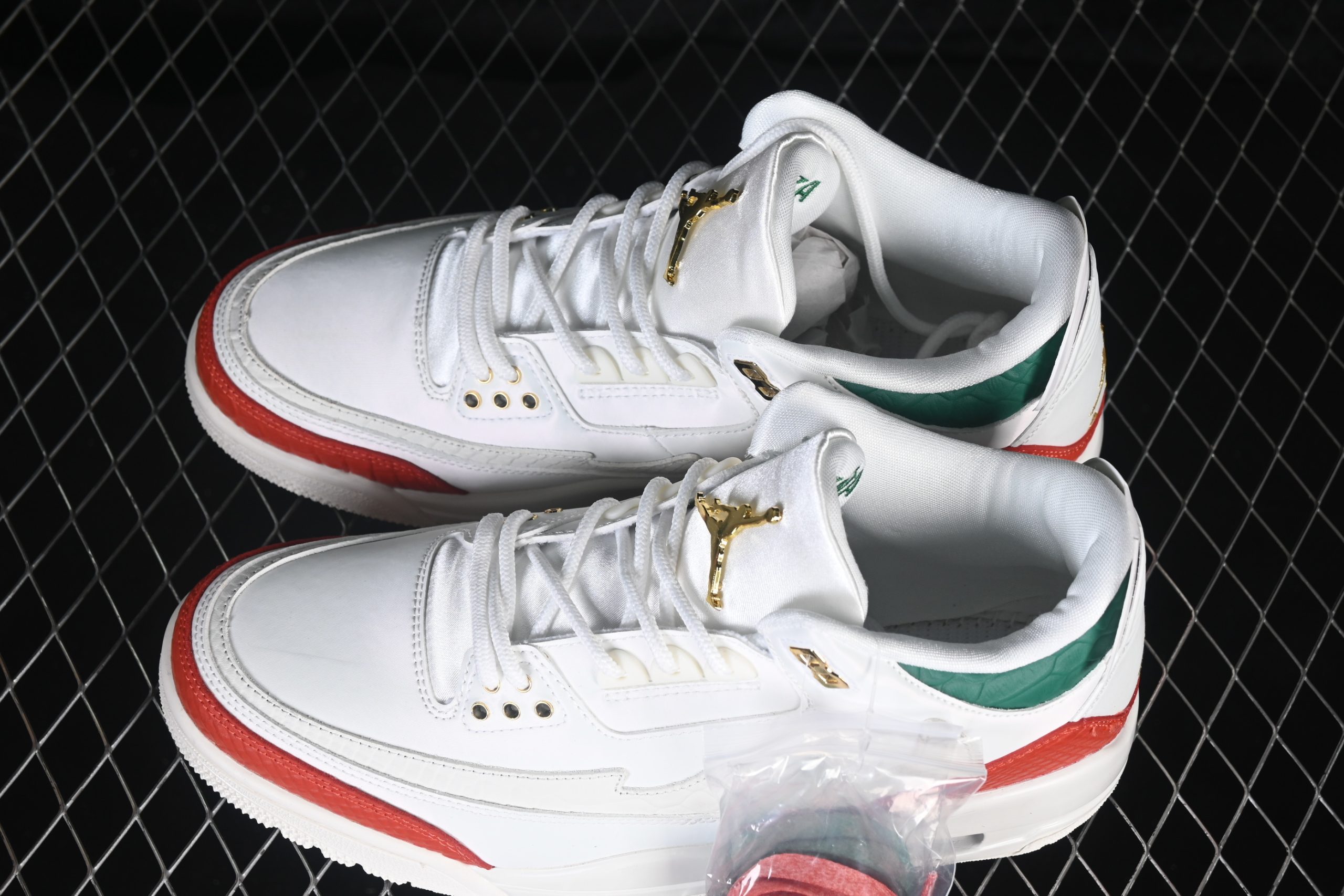 AJ3 Sneaker Retro 'El Vuelo' Summit White and Pine Green IO1752-100 - Image 5