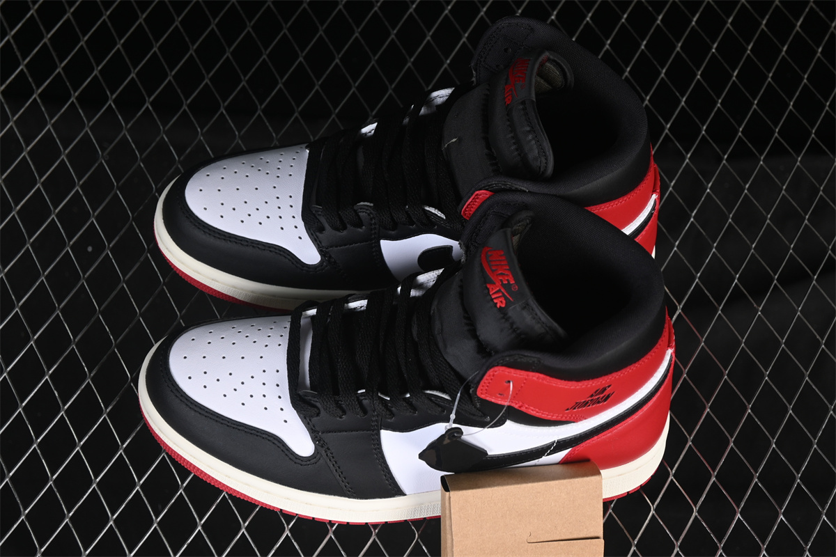 AJ1 Retro High OG Black Toe Reimagined DZ5485-106 - Image 4