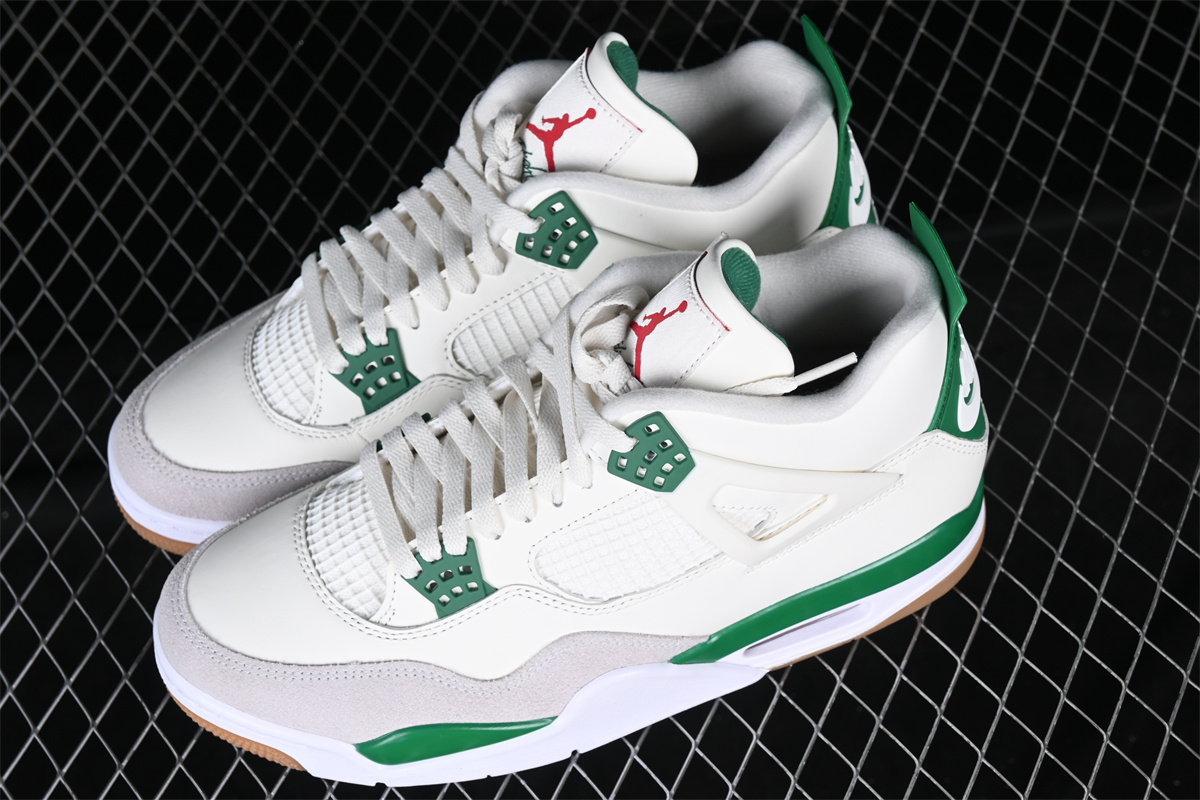 AJ4 Retro SP 'Pine Green'DR5415-103 - Image 3