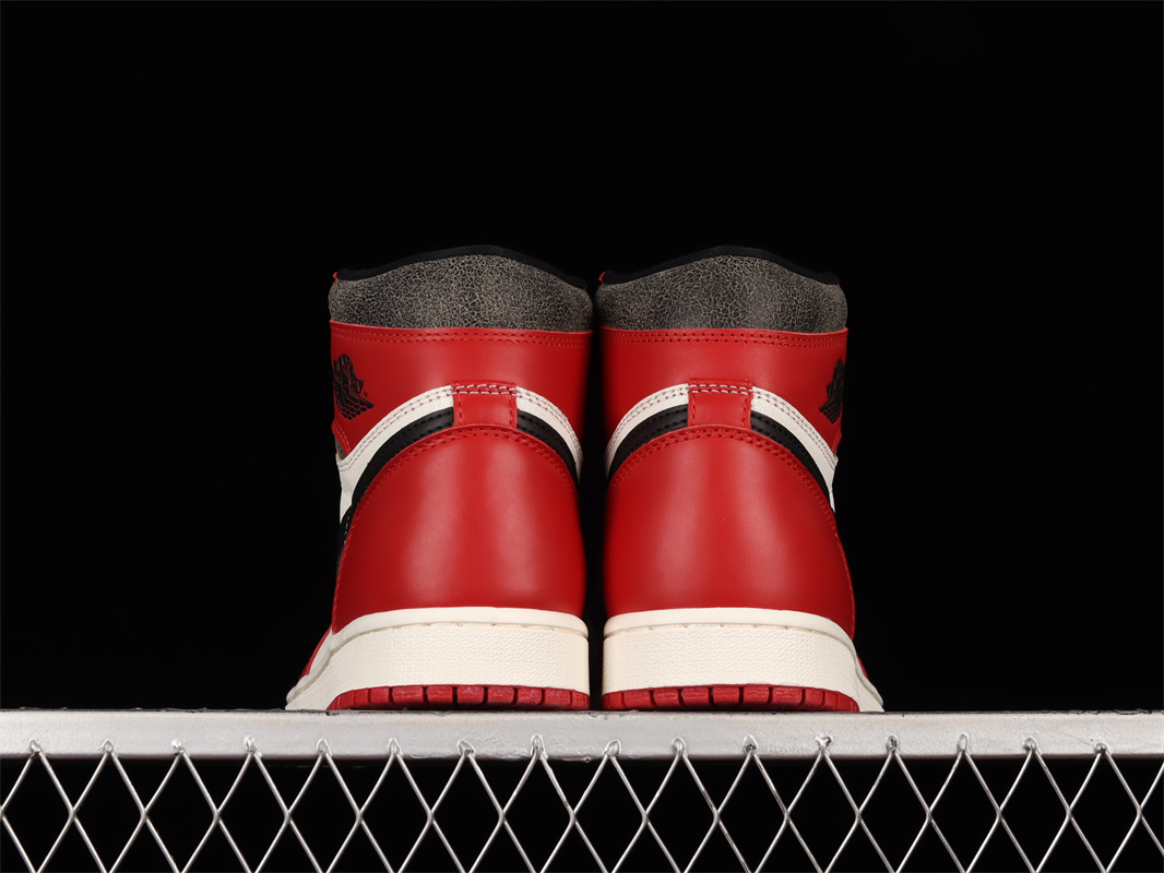AJ1 Retro High OG Chicago Lost and Found FD1437-612 - Image 4